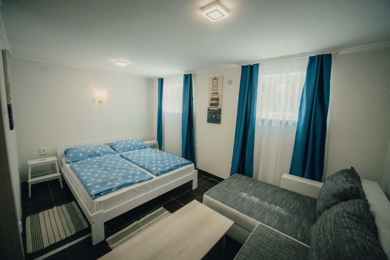Caesar Apartments & Rooms Siófok Extérieur photo